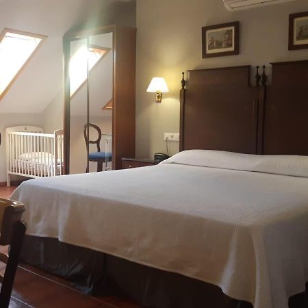 Hotel Iberia Plaza America Caces Eksteriør billede