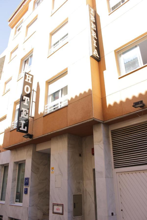 Hotel Iberia Plaza America Caces Eksteriør billede