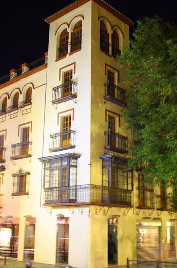 Hotel Iberia Plaza America Caces Eksteriør billede